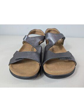 Tao's serene sandals in gray women's size 7